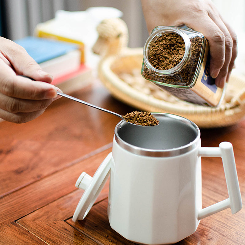 Self-Stirring Magic Mug